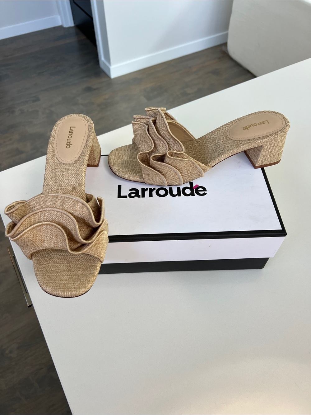 Larroude brigitte ruffle open toe beige light tan raffia sandals low heels 9